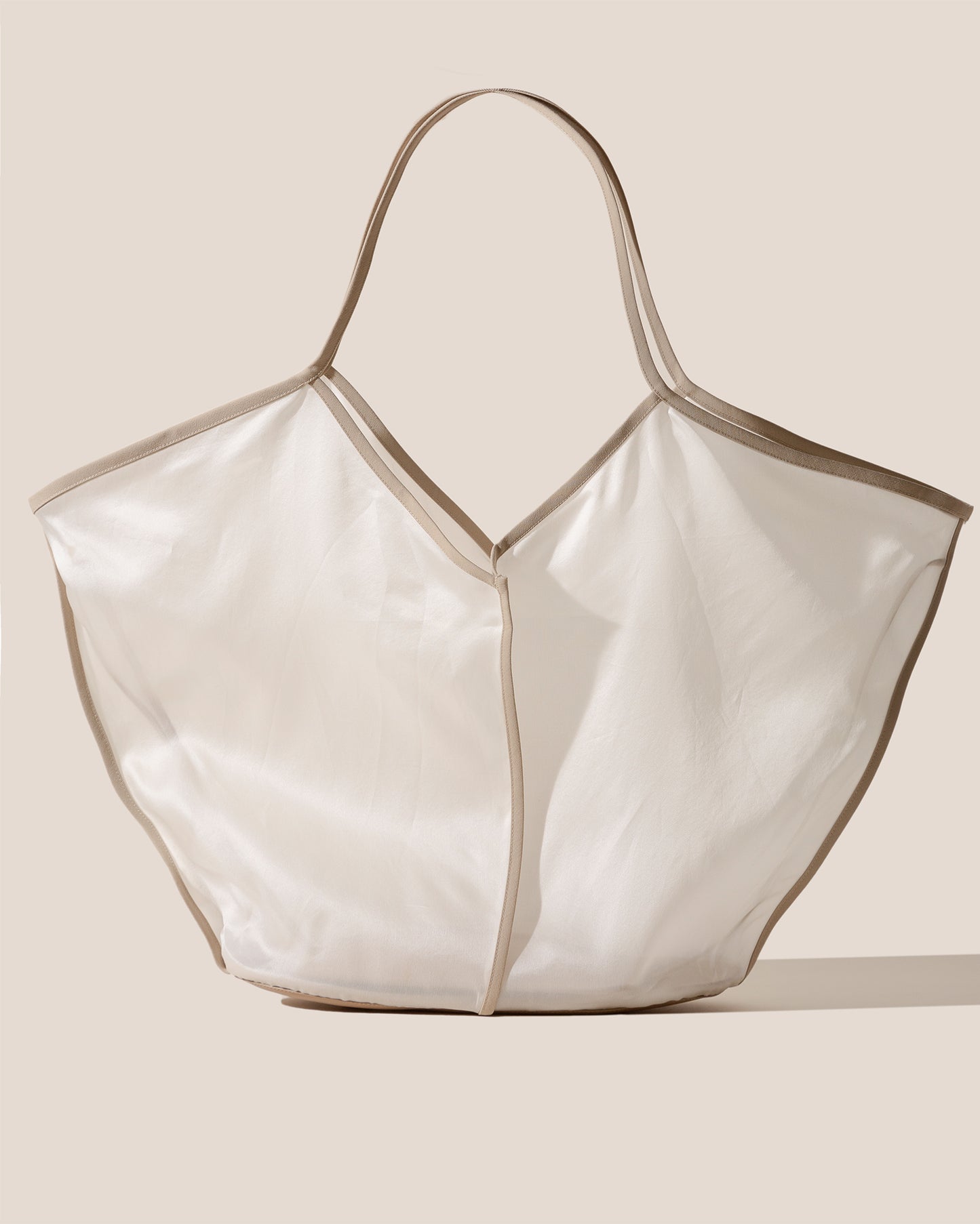 CALELLA R LARGE - Silk Tote Bag