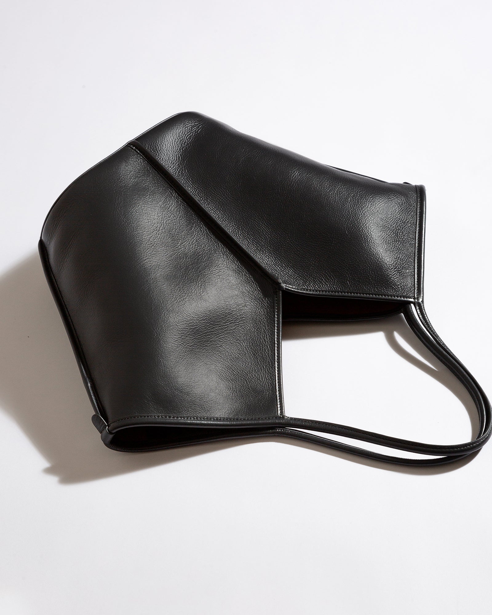 Hereu Calella Distressed Leather Tote Bag in Black