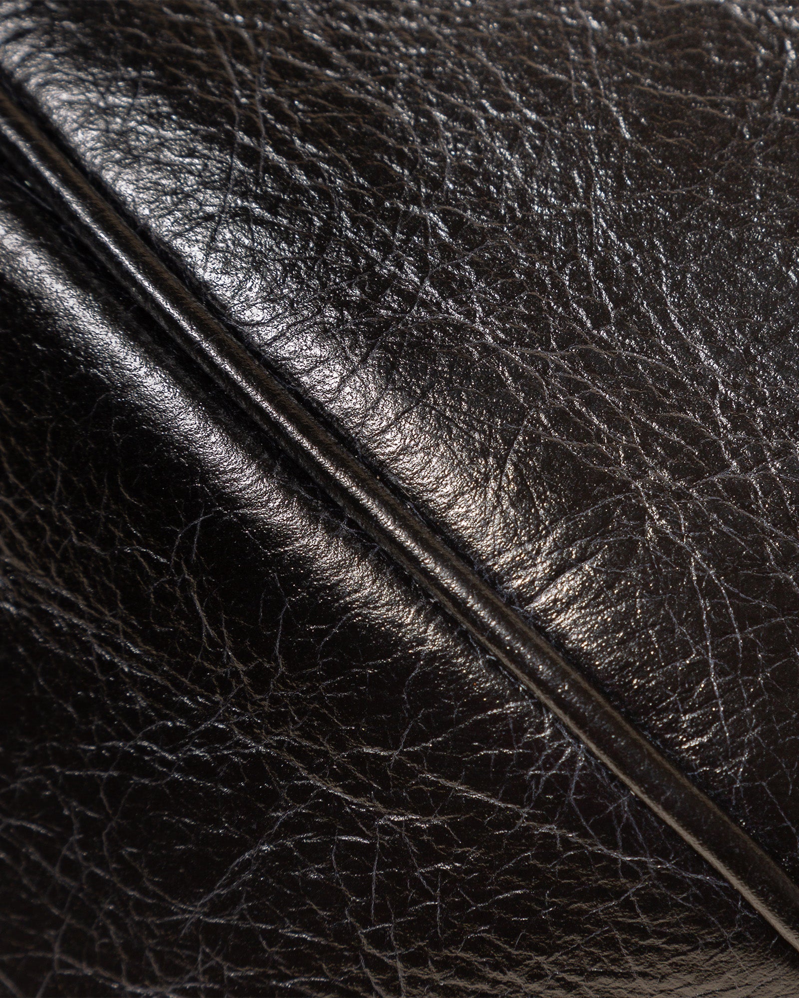 BOYA L DISTRESSED - Ball-Shaped Crossbody Bag