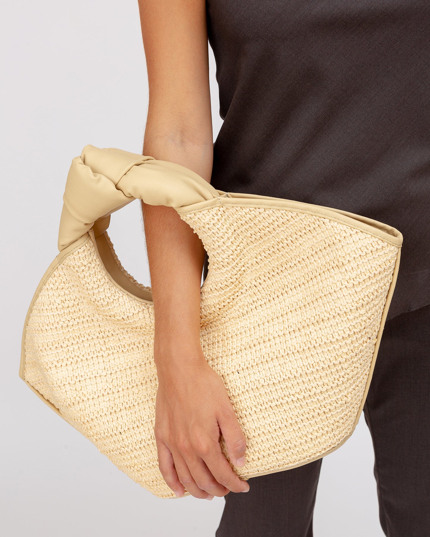 CASTELL RAFFIA - Knotted-handle Tote Bag