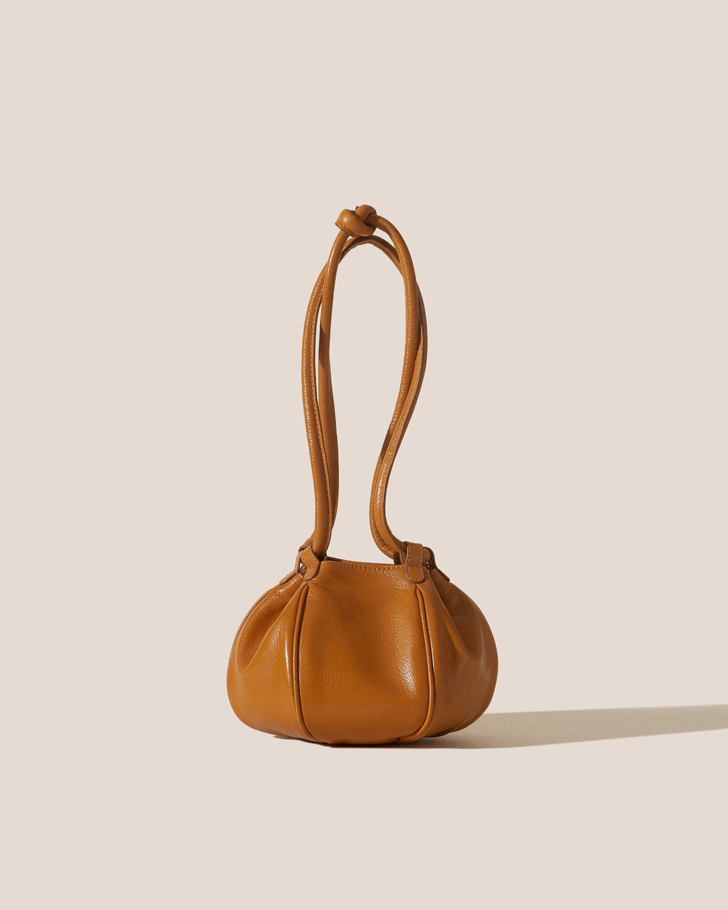 GLOBUL MINI SUPPLE SHINY - Balloon-Shaped Crossbody Bag