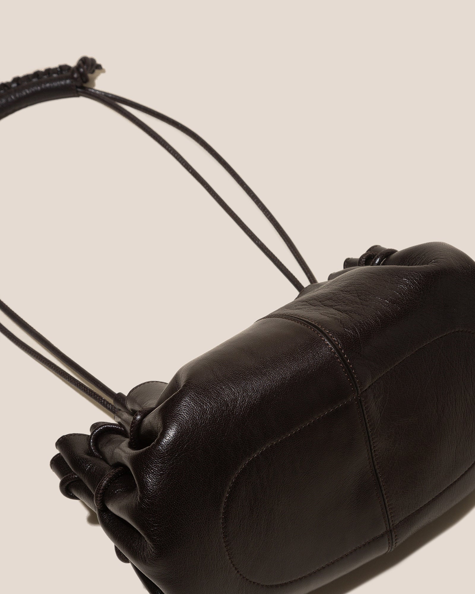 ARTA - Pleated Shoulder Bag – Hereu Studio