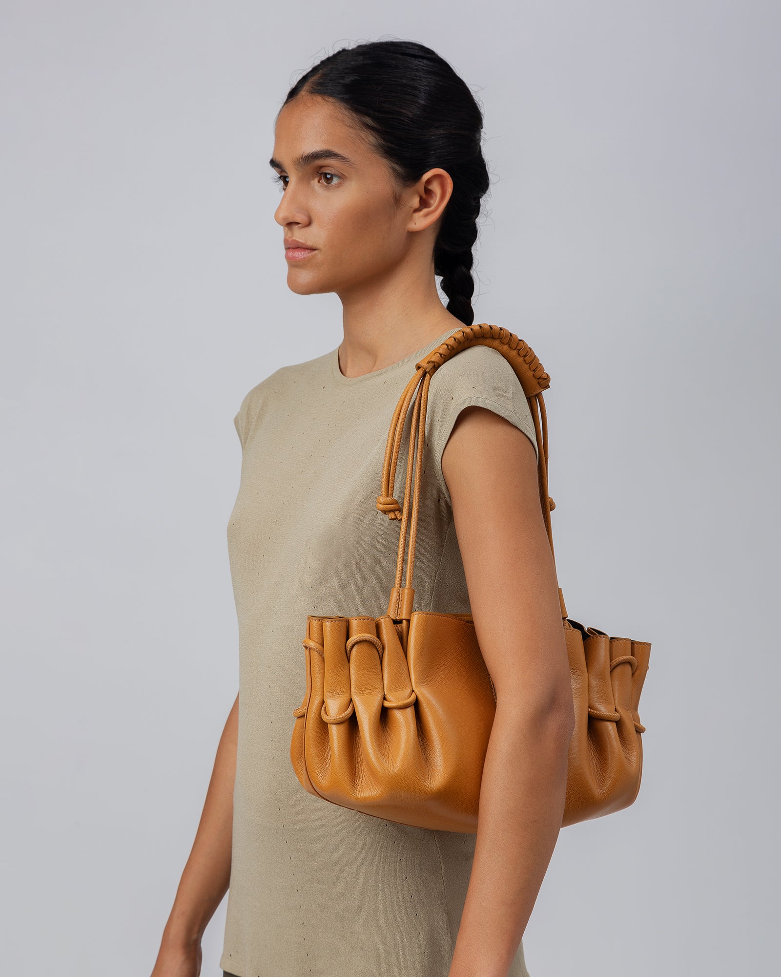 ARTA - Pleated Shoulder Bag – Hereu Studio
