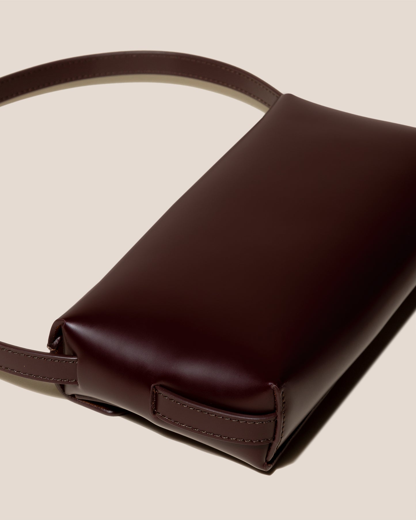 MABRA - Woven Detailed Baguette Bag