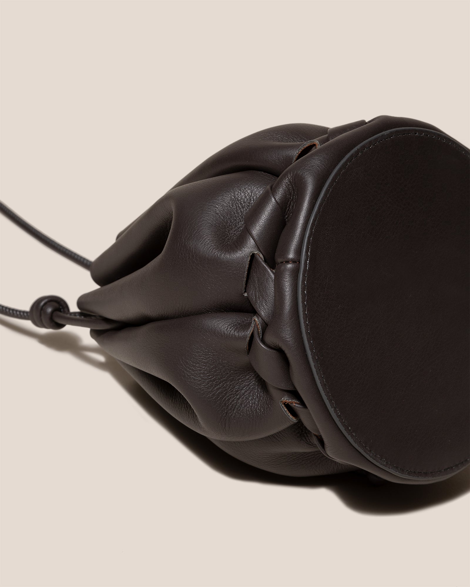 Hereu Molina Drawstring-fastening Bucket Bag in Black