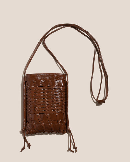 TRENA MINI CRINKLED GLOSSY - Flat Square Crossbody Bag