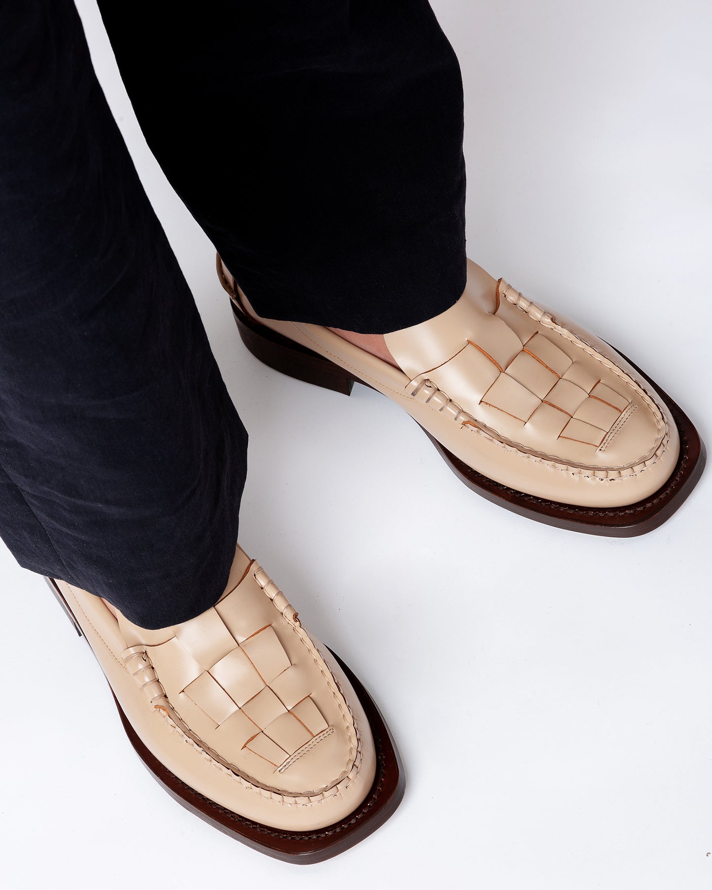 NOMBELA - Men's Interwoven Detail Slip-on Loafer