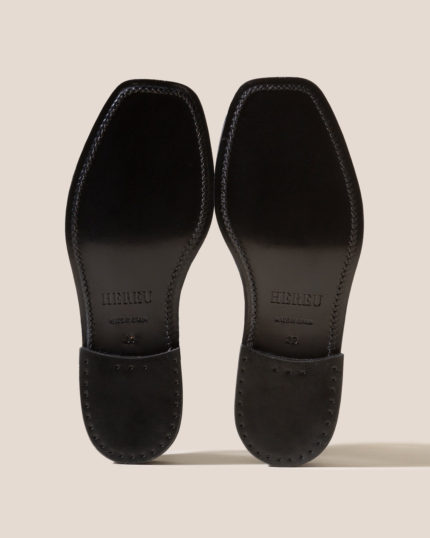 SINEU GRAINY - Interlaced-detail Slip-on Loafer