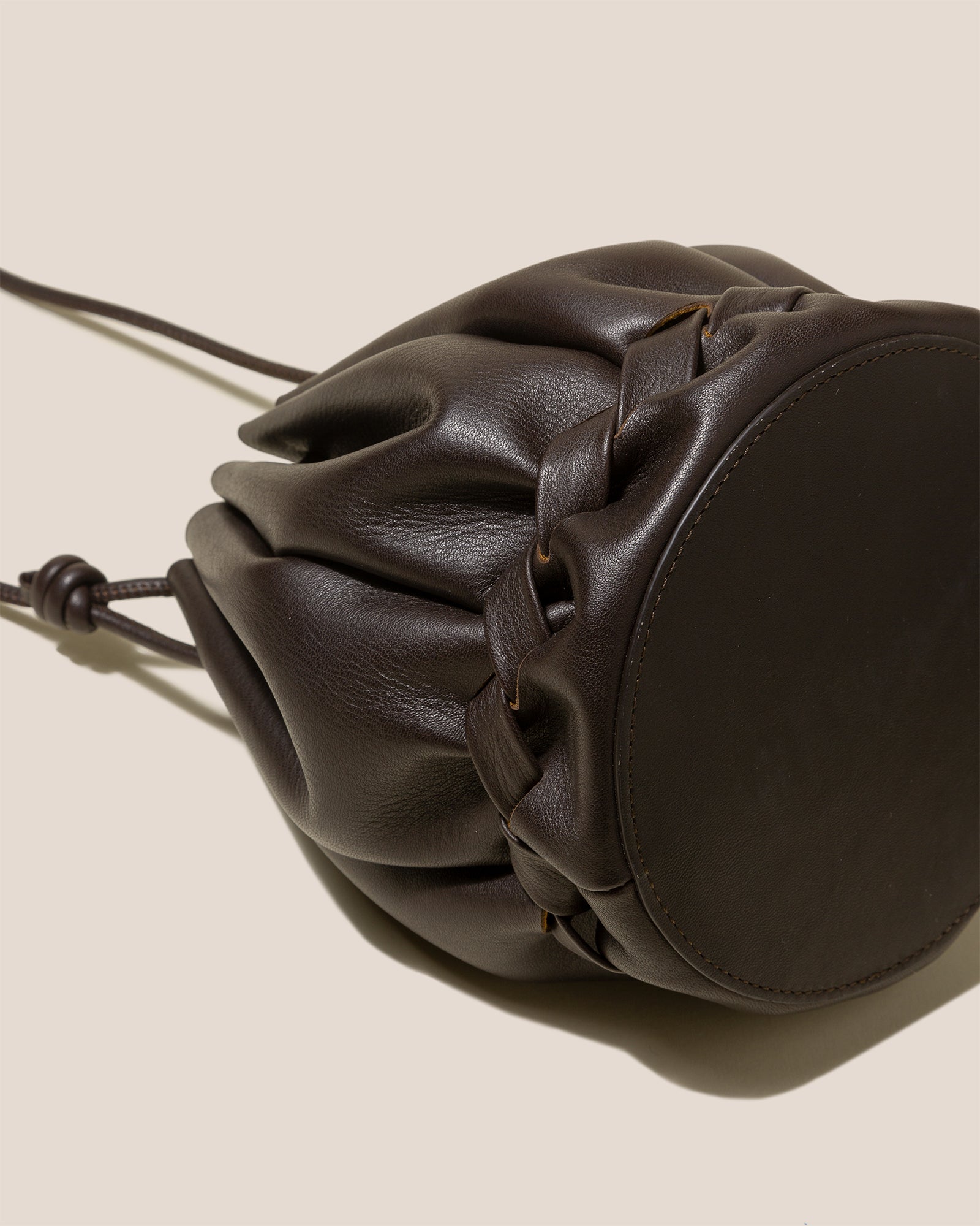 Hereu Molina Drawstring-fastening Bucket Bag in Black