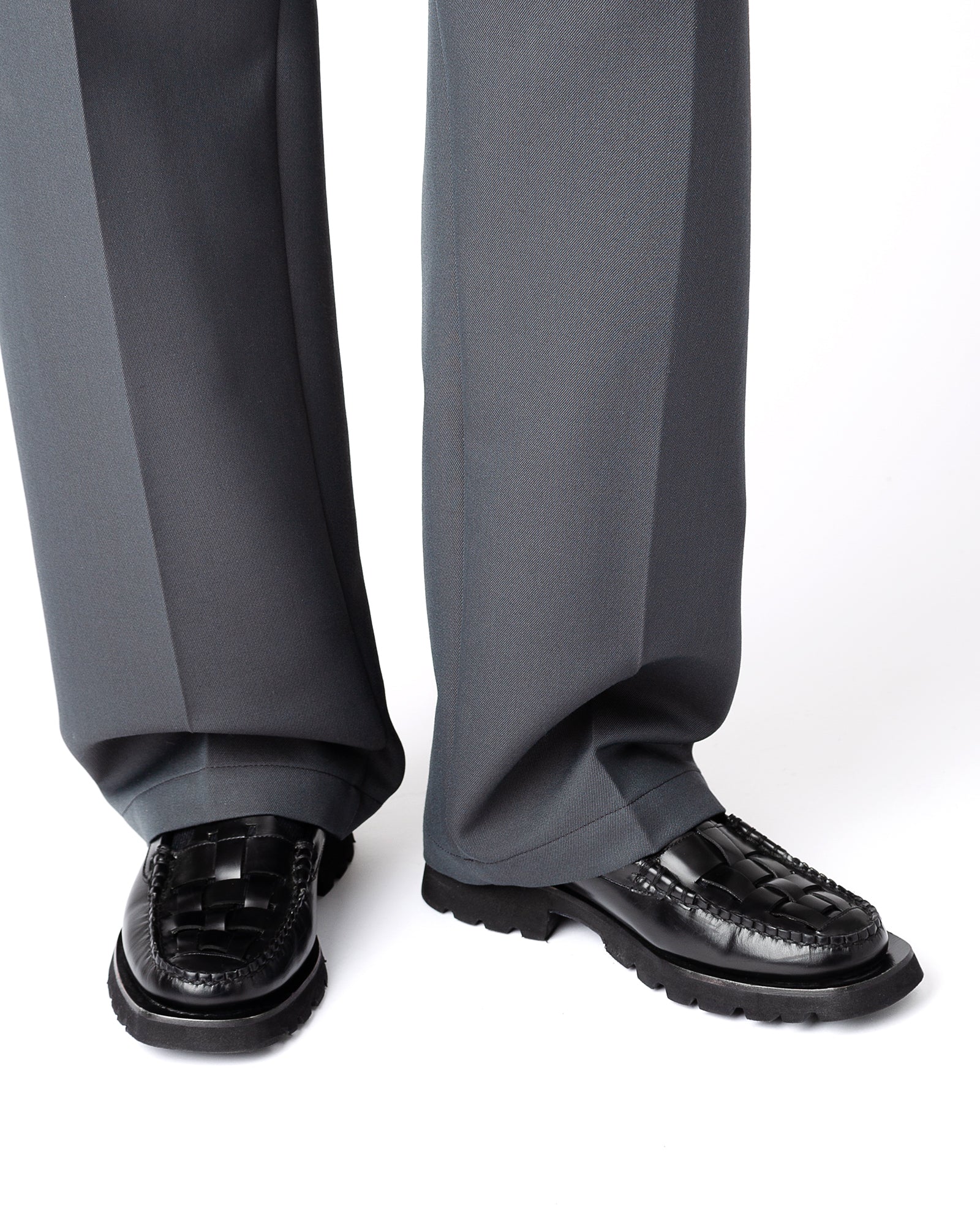 hereu ブラックレザー フラットシューズ 36 hereu ブラックレザー フラットシューズ 36 HEREU（ヘリュー）通販