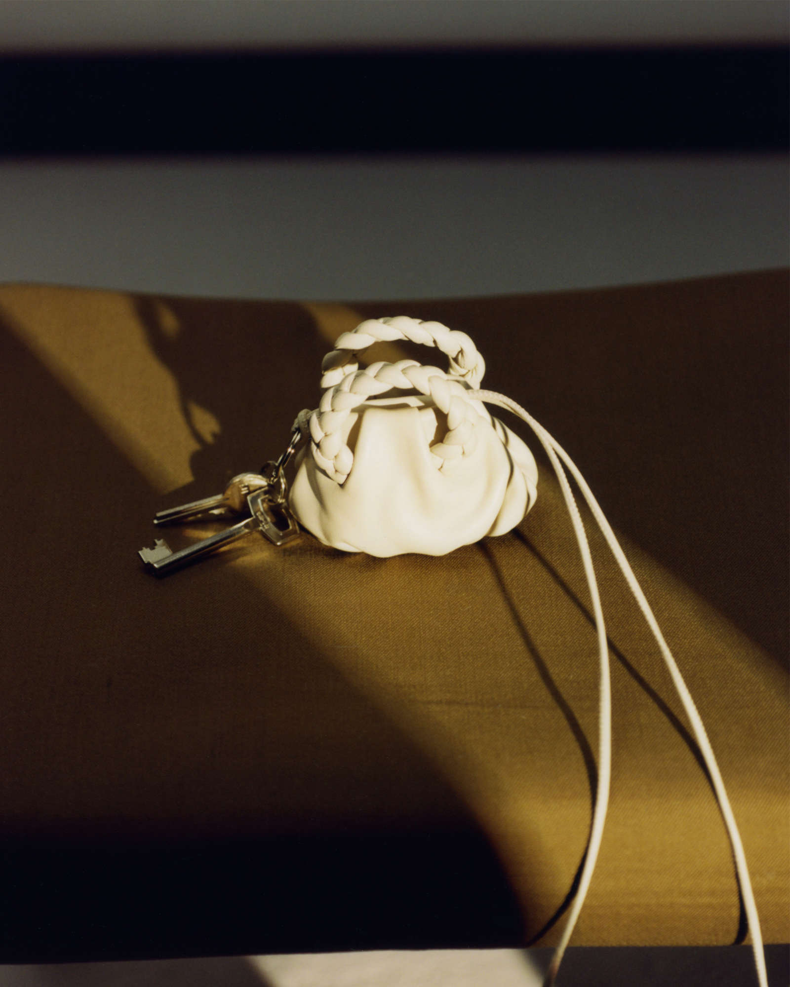PERLETA - Beaded Mini Drawstring Tote Bag – Hereu Studio