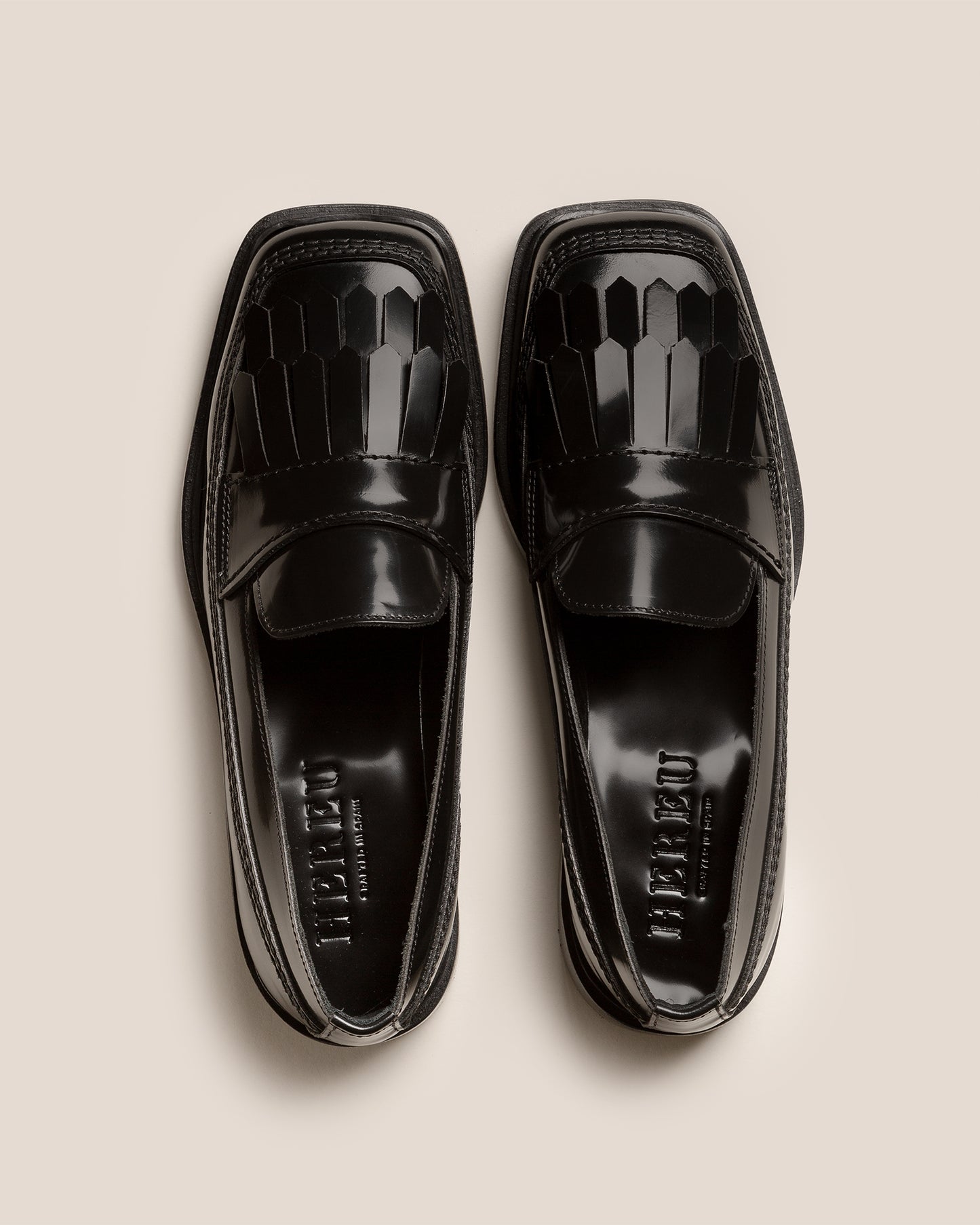 AINA POLISHED - Fringed Slip-On Loafer