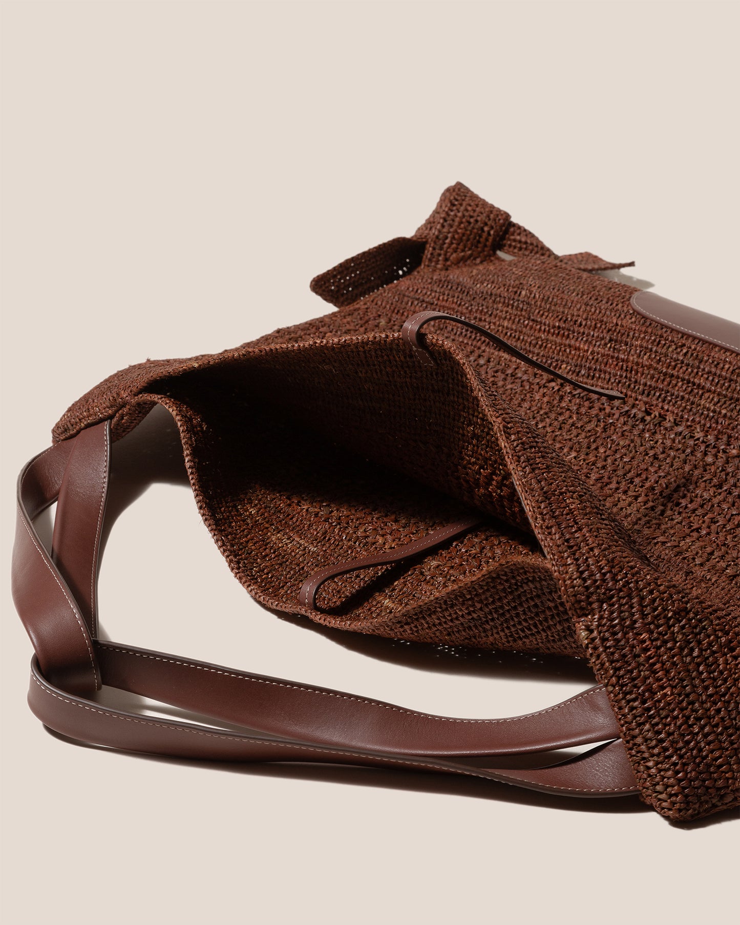 CADOR - Slouchy Raffia Macrame Shoulder Bag