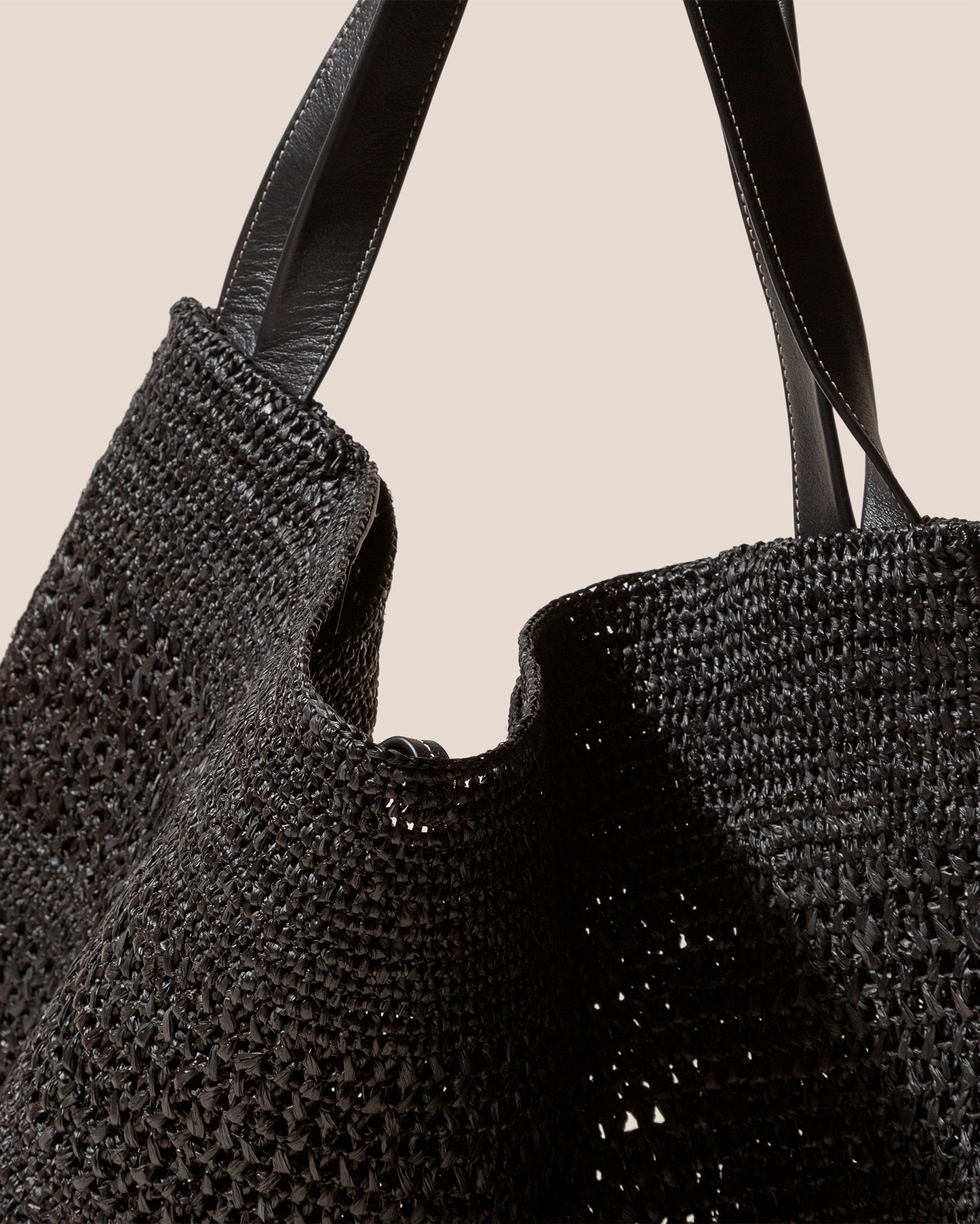 CADOR - Slouchy Raffia Macrame Shoulder Bag