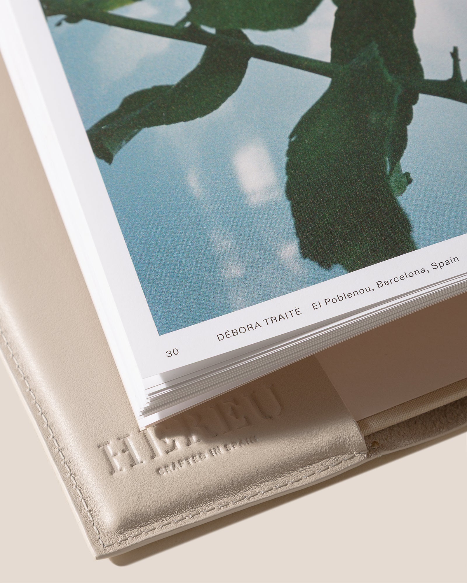 MEMORY. A PLAY OF TWOS - HEREU Photobook