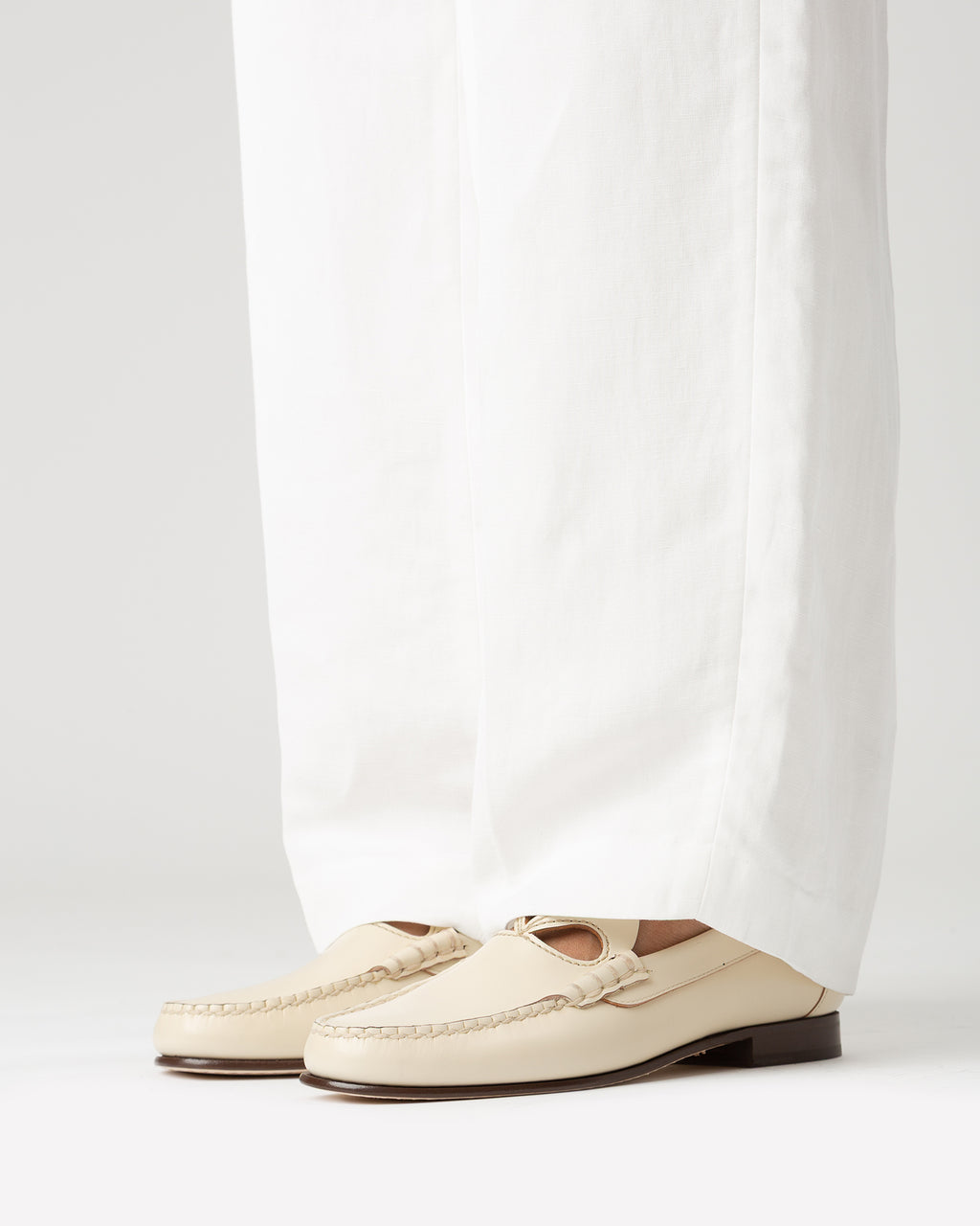 ANANCLA - Cut-Out Slip-On Loafer
