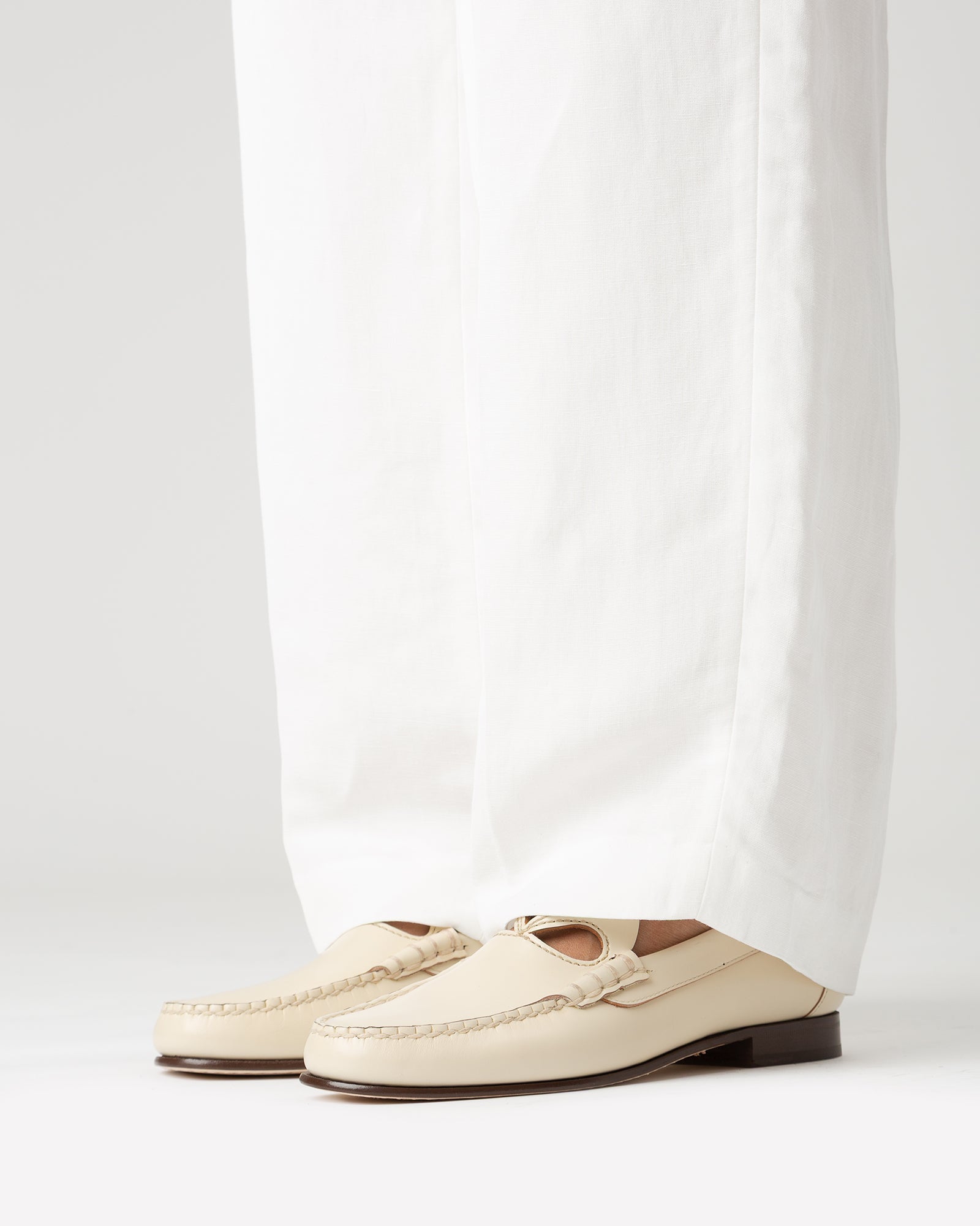 ANANCLA - Cut-Out Slip-On Loafer