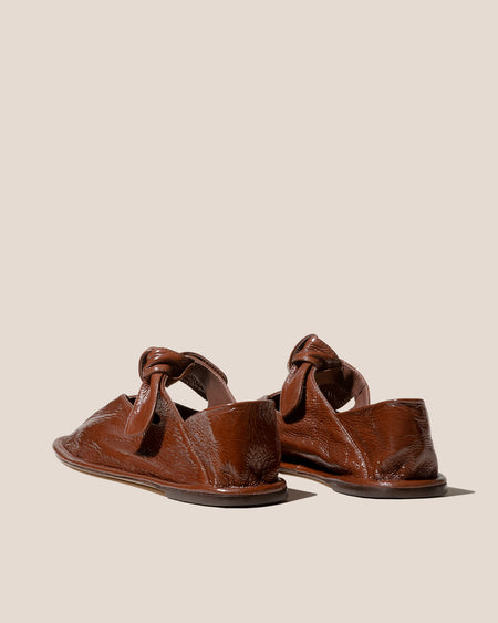 LLASADA CRINKLED GLOSSY - Front-Knot Pump