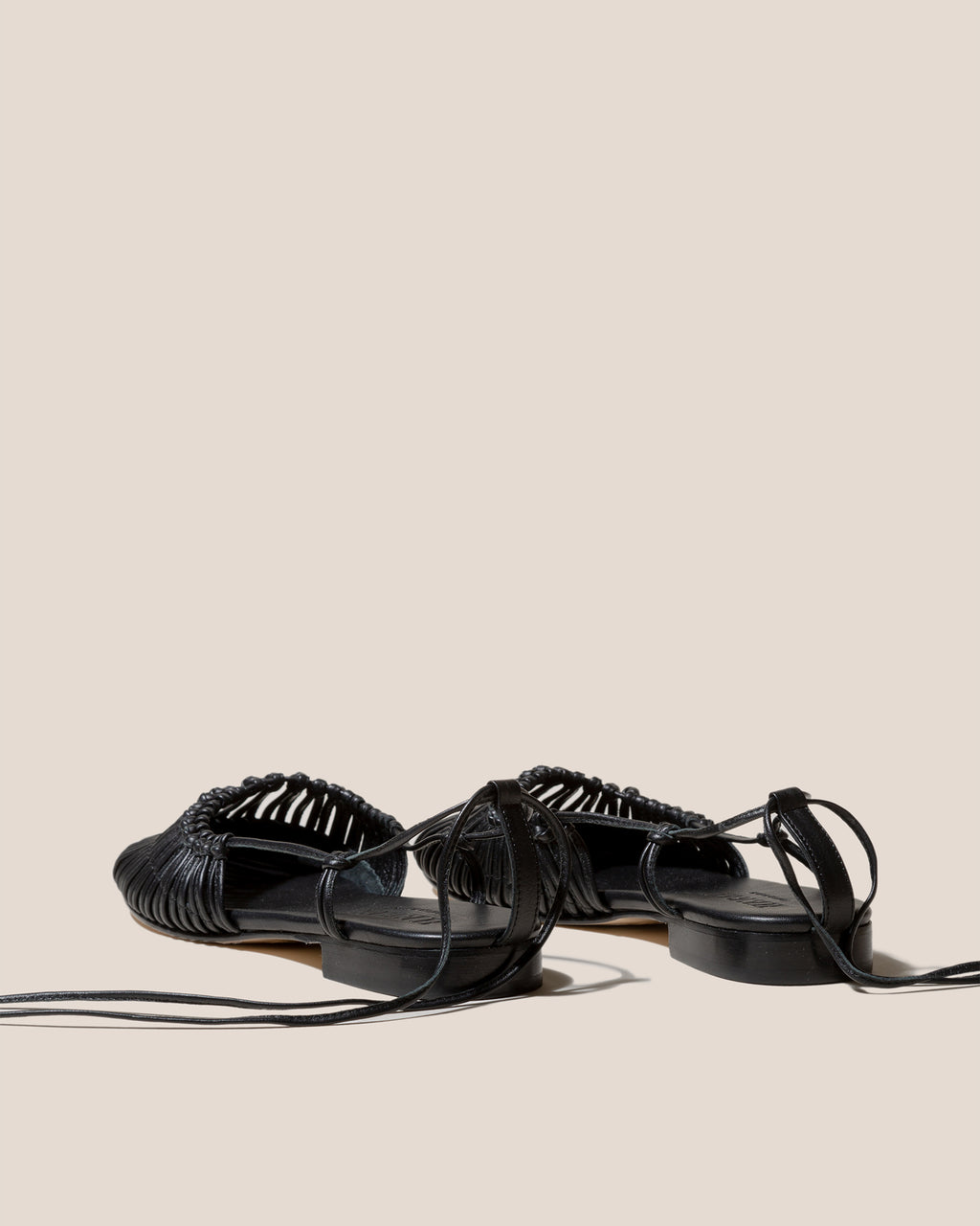 MANTERA - Round-Toe Knotted Sandal