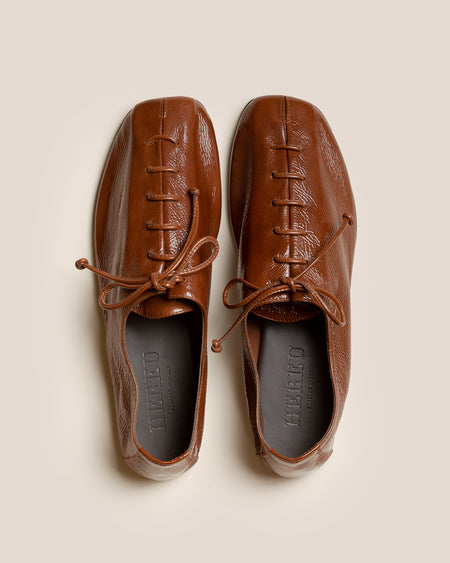 PLEGADA CRINKLED GLOSSY - Deconstructed Lace-up Shoe