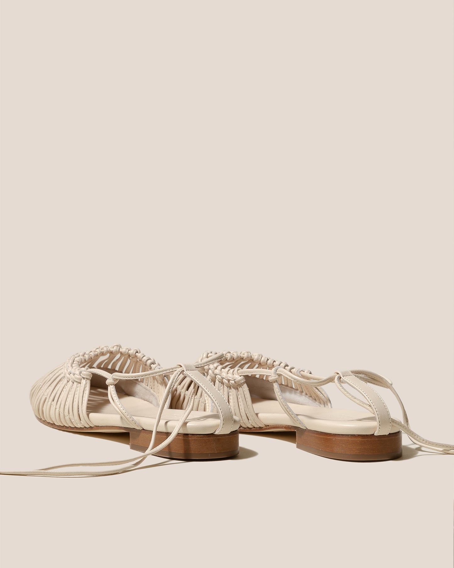 MANTERA - Round-Toe Knotted Sandal