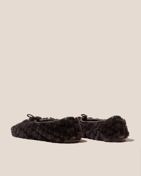 PUNTERA QUILTED SHEARLING - Flat Pump