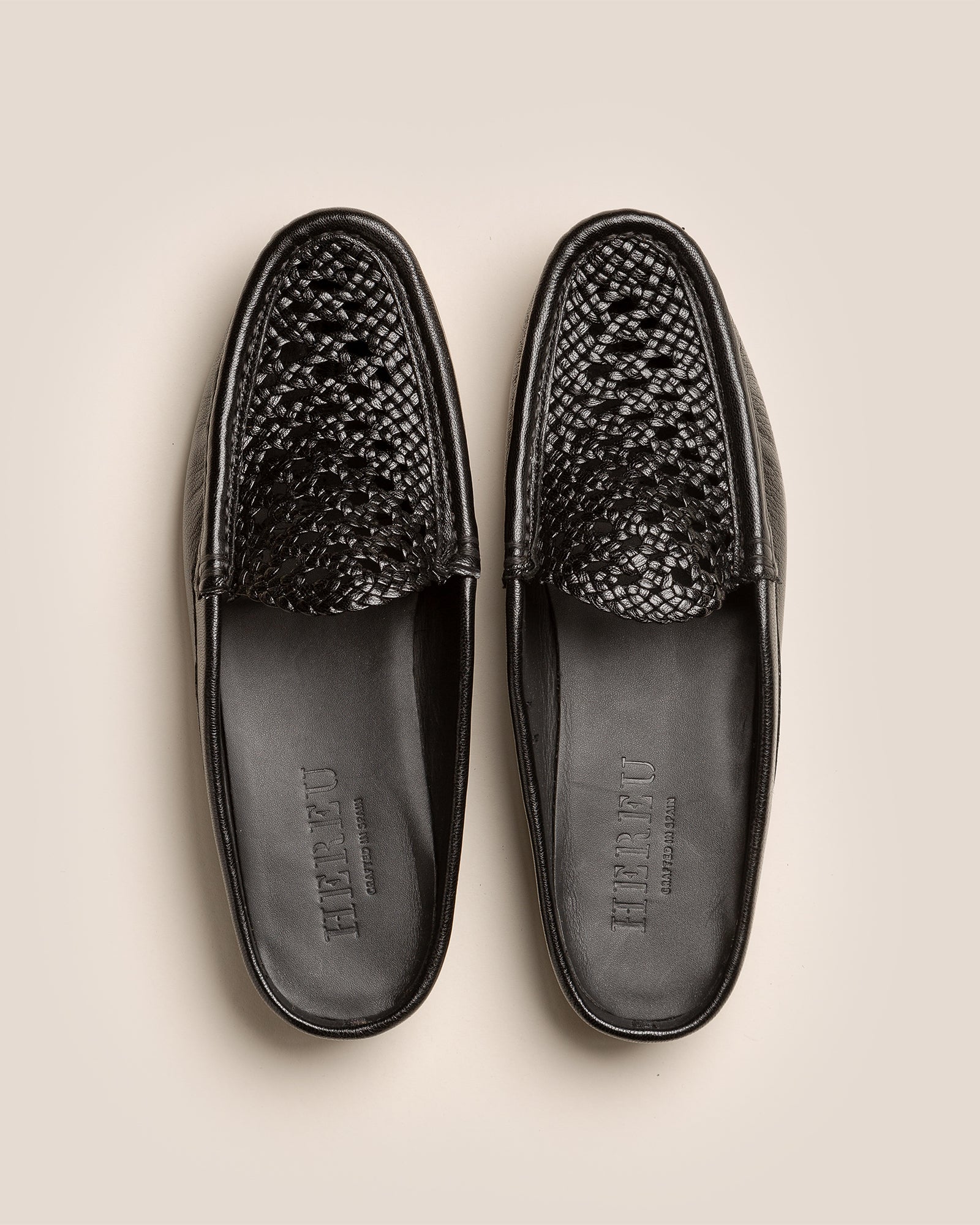 ★超特価・正規品★HEREU★Mule Loafer Black WFP22CAIR001 CAIREL - Tasseled Mule Loafer – Hereu Studio