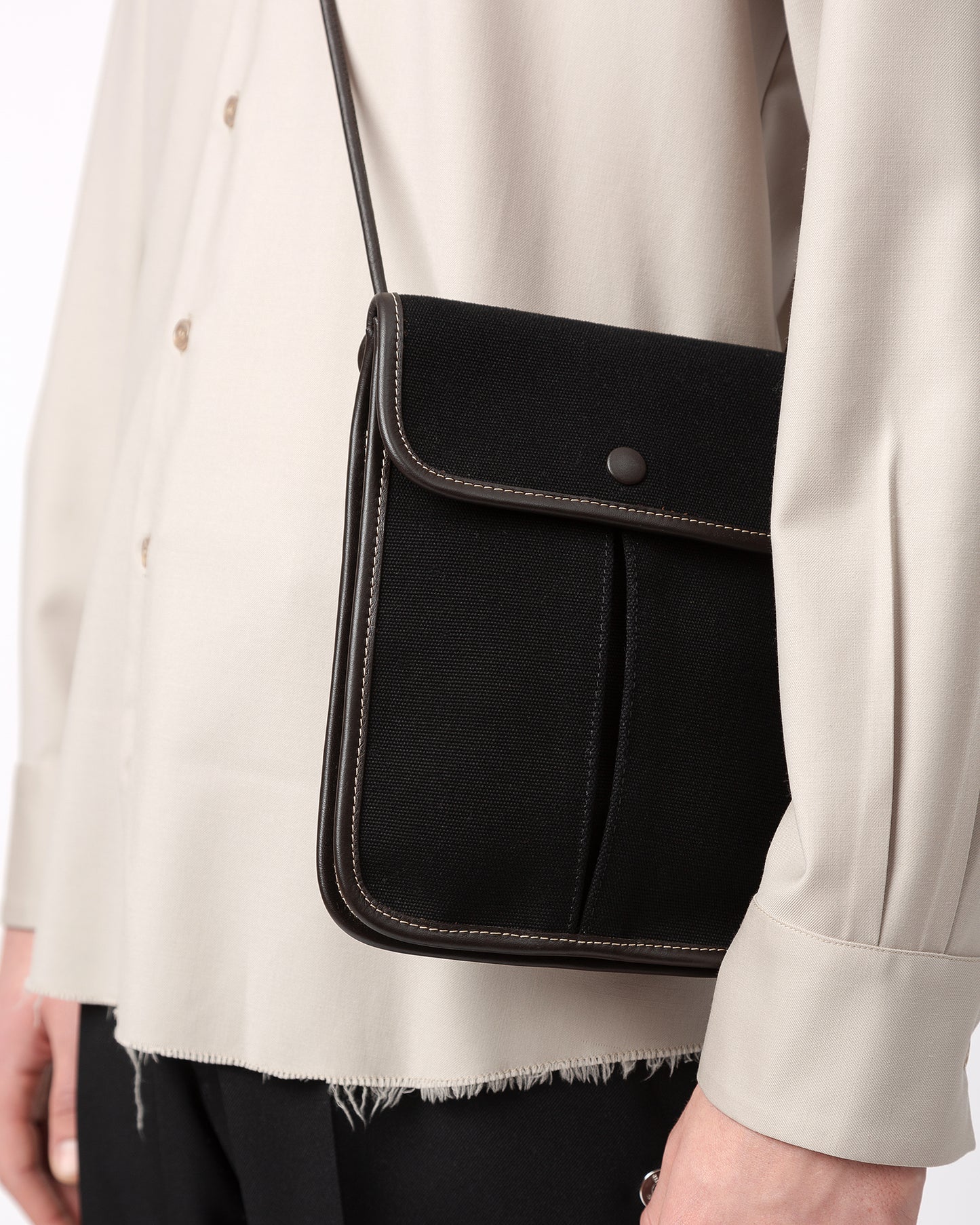 TERRA - Square-Flat Crossbody Bag