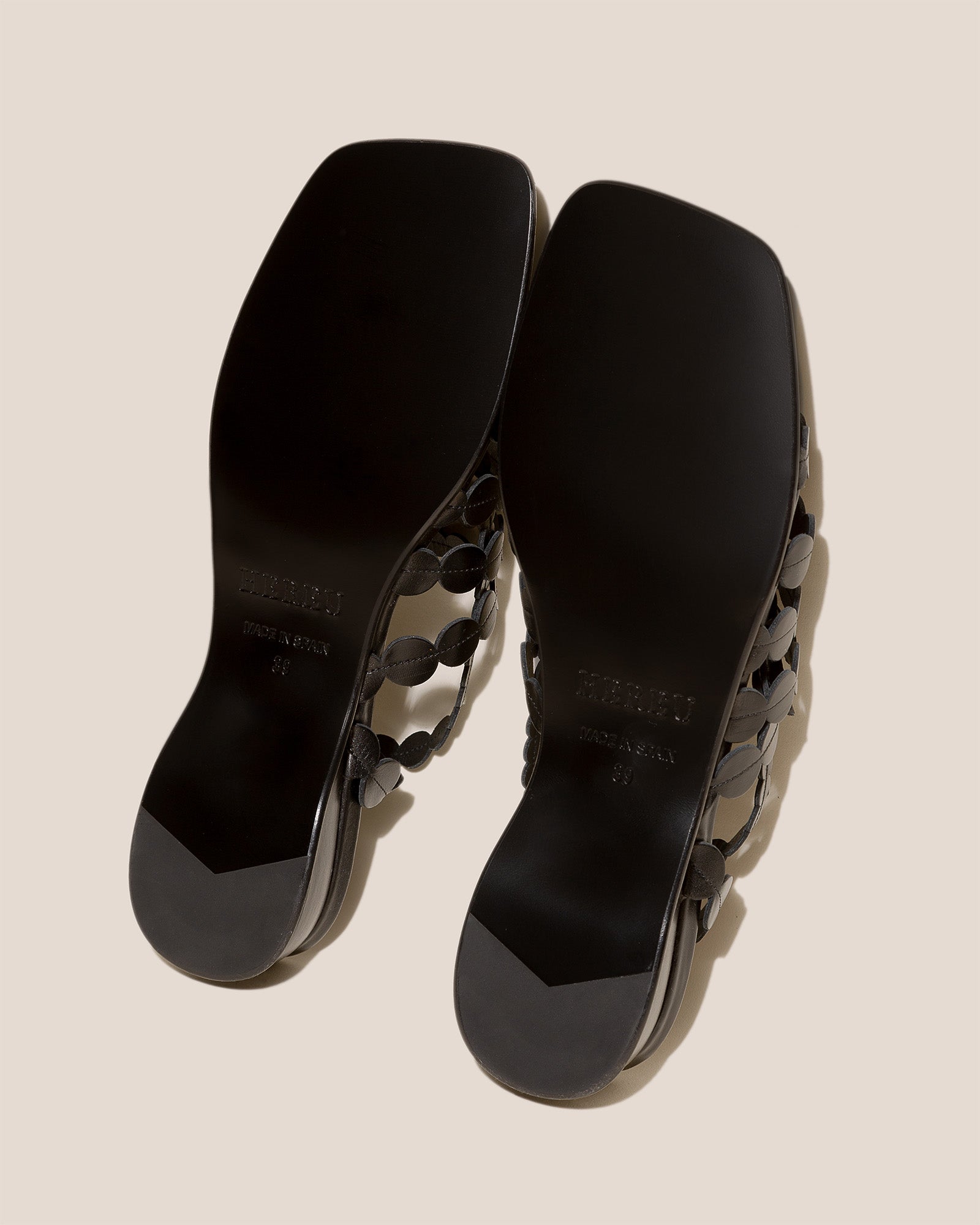 SAVINA - Circle Detail Strappy Sandal – Hereu Studio