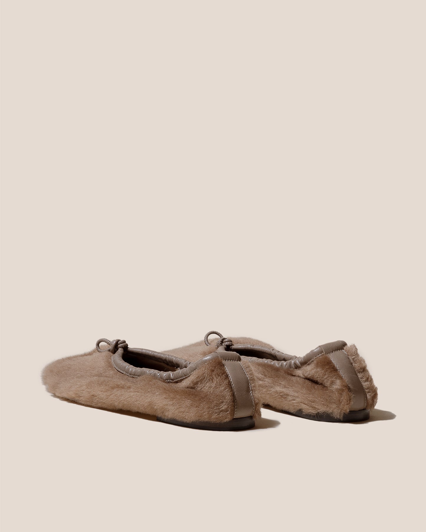 PUNTERA SHEARLING - Flat Pump