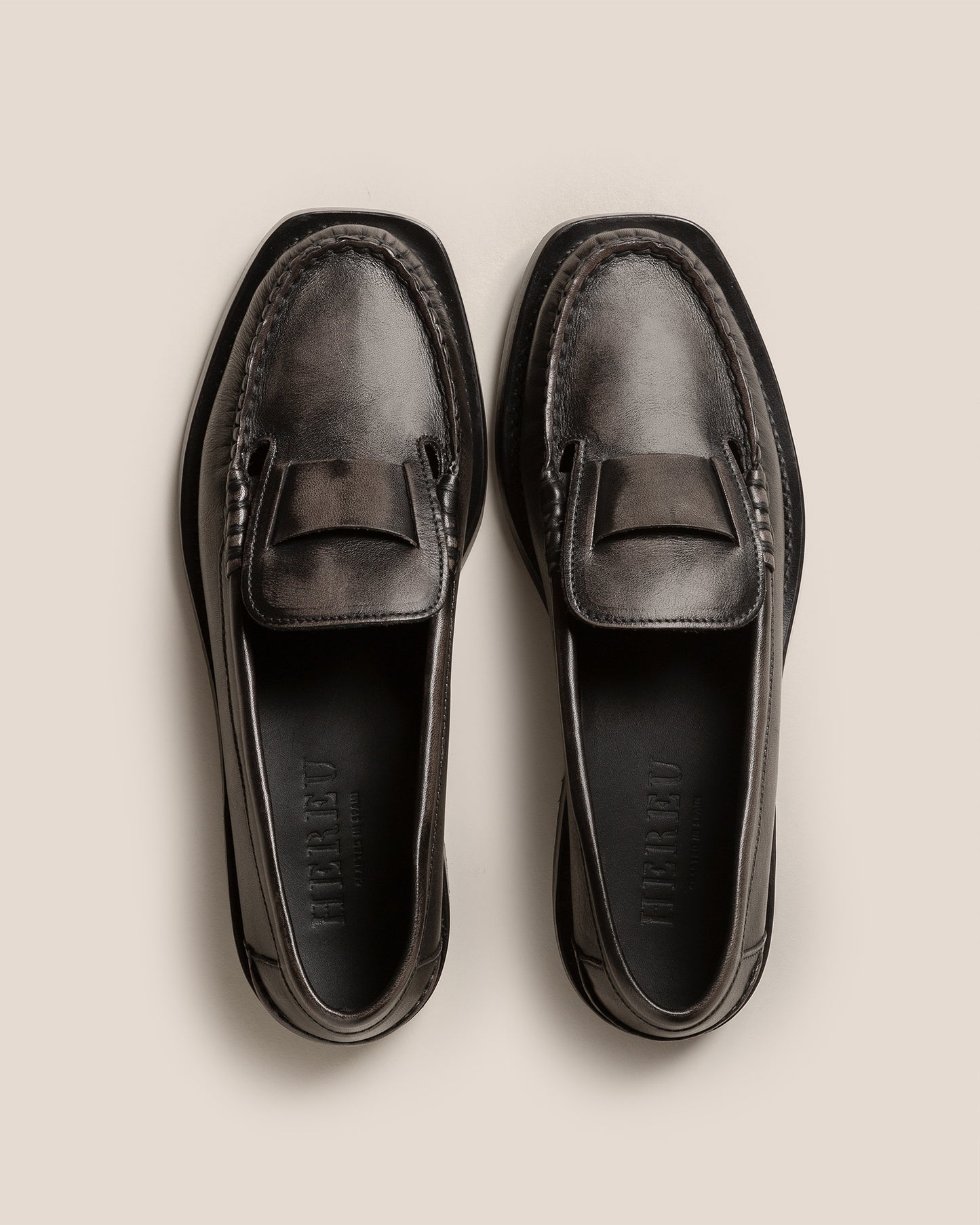 SINEU DUOTONE - Interlaced-detail Slip-on Loafer