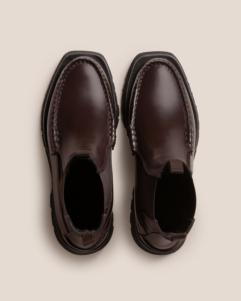 ALDA SPORT - Tread Sole Low-Calf Chelsea Boot