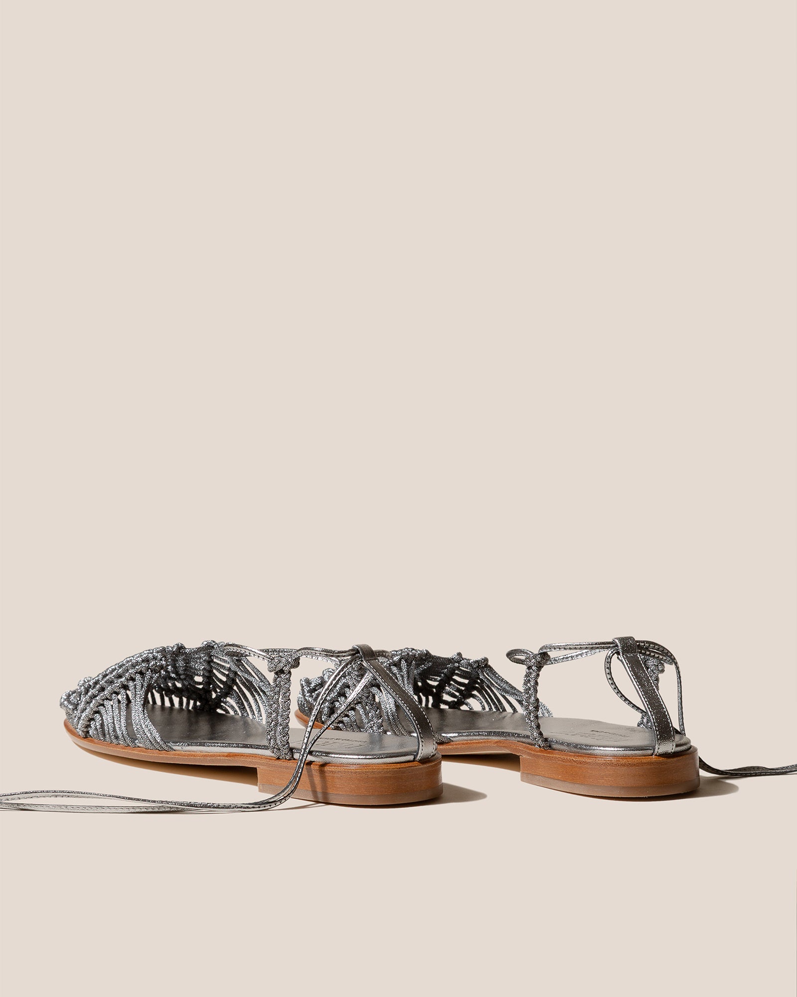 ALIGA METALLIC - Round-Toe Knotted Sandal – Hereu Studio