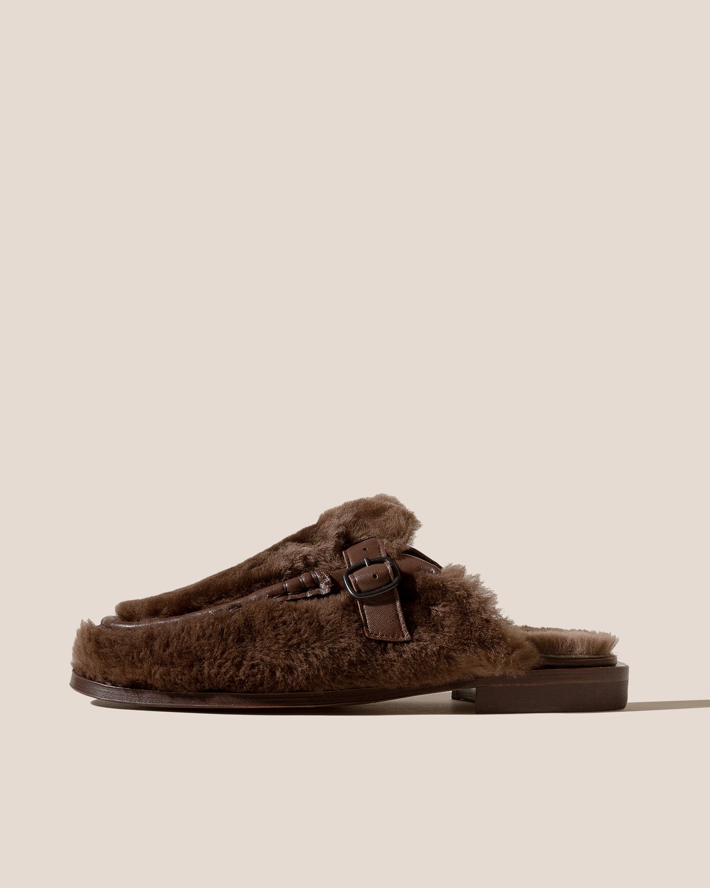 BARRACA SHEARLING - Buckle-strap Mule Loafer