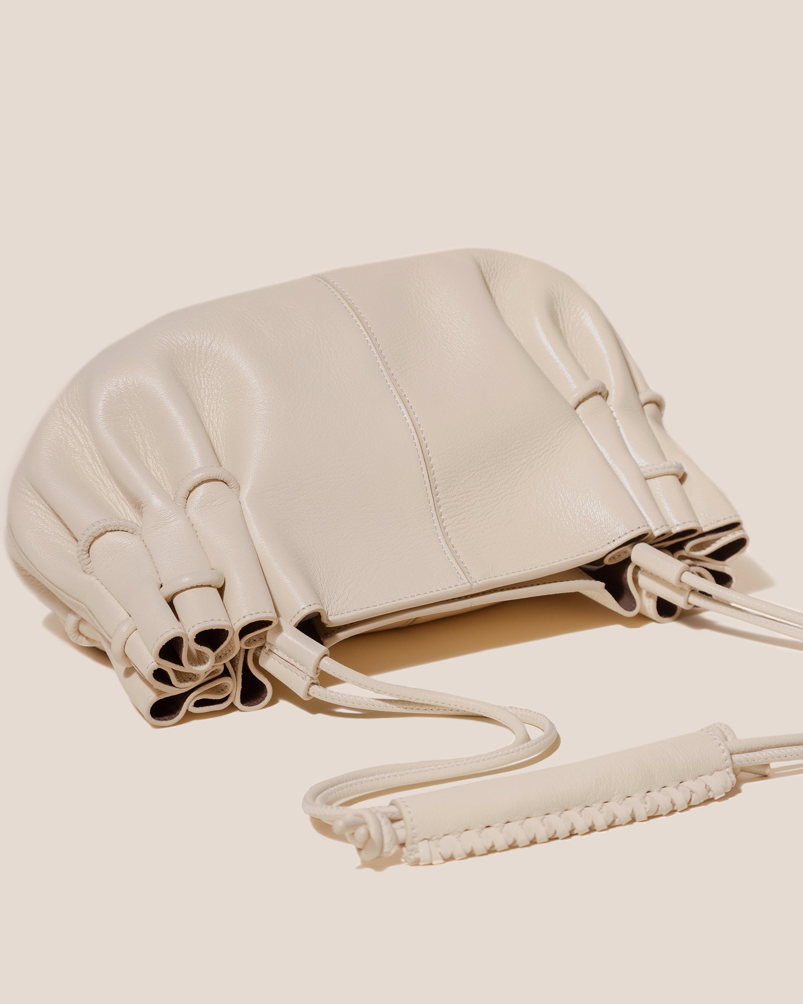 ARTA - Pleated Shoulder Bag