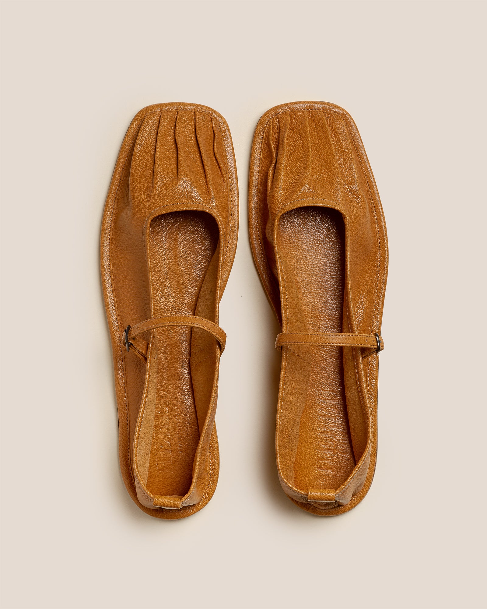 DANSA SUPPLE SHINY - Pleated-Toe Mary Jane Pump