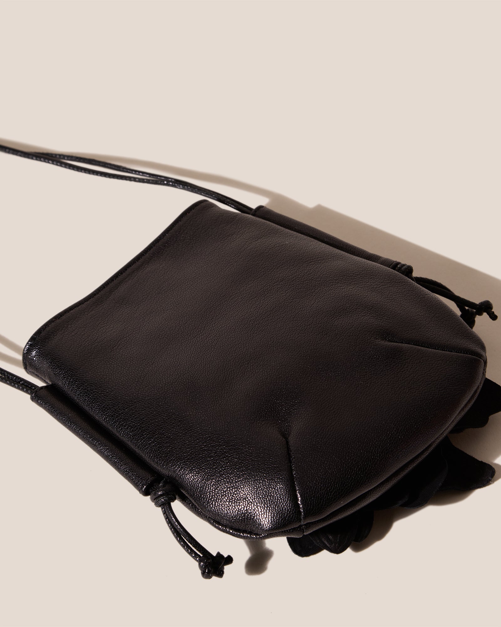 FLORIT - Flower-Detail Crossbody Bag