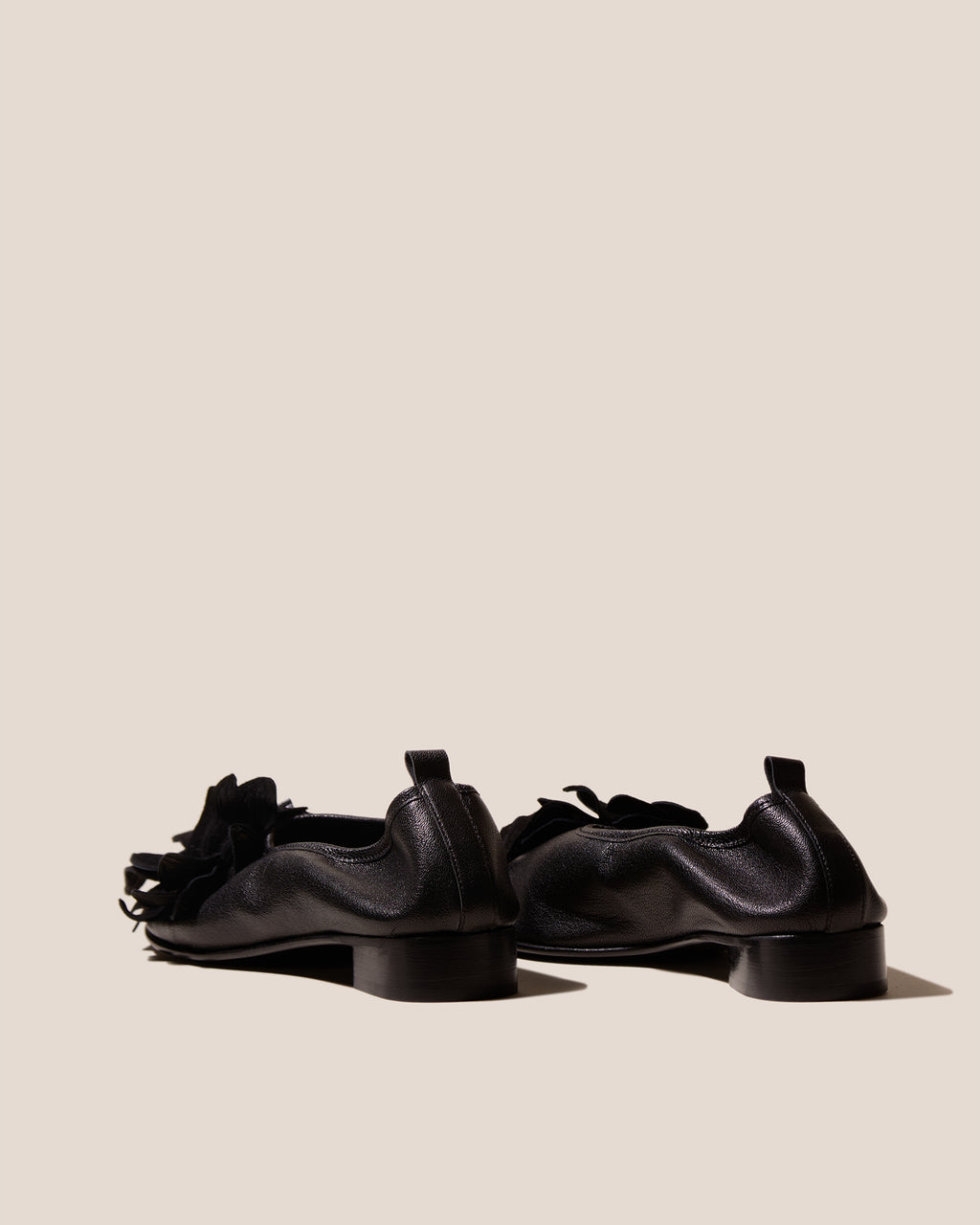 FLORIDA - Flower-Detail Mid-Heel Pump