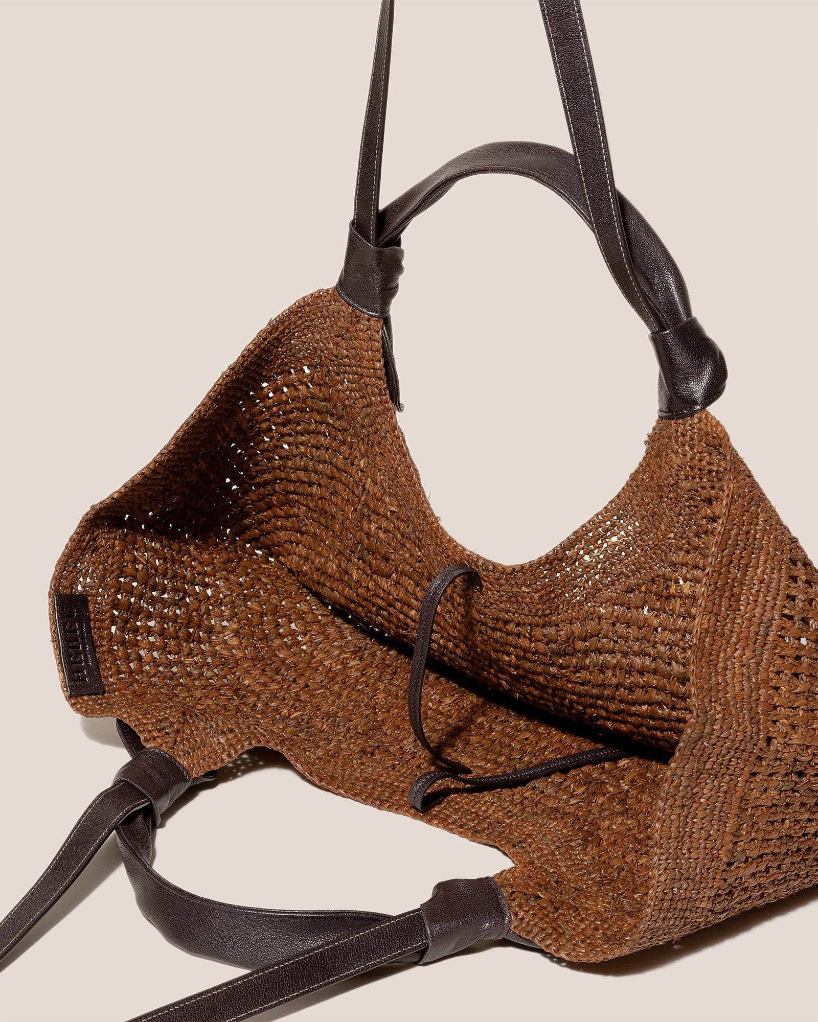 FONOL L RAFFIA - Crocheted Raffia Basket – Hereu Studio