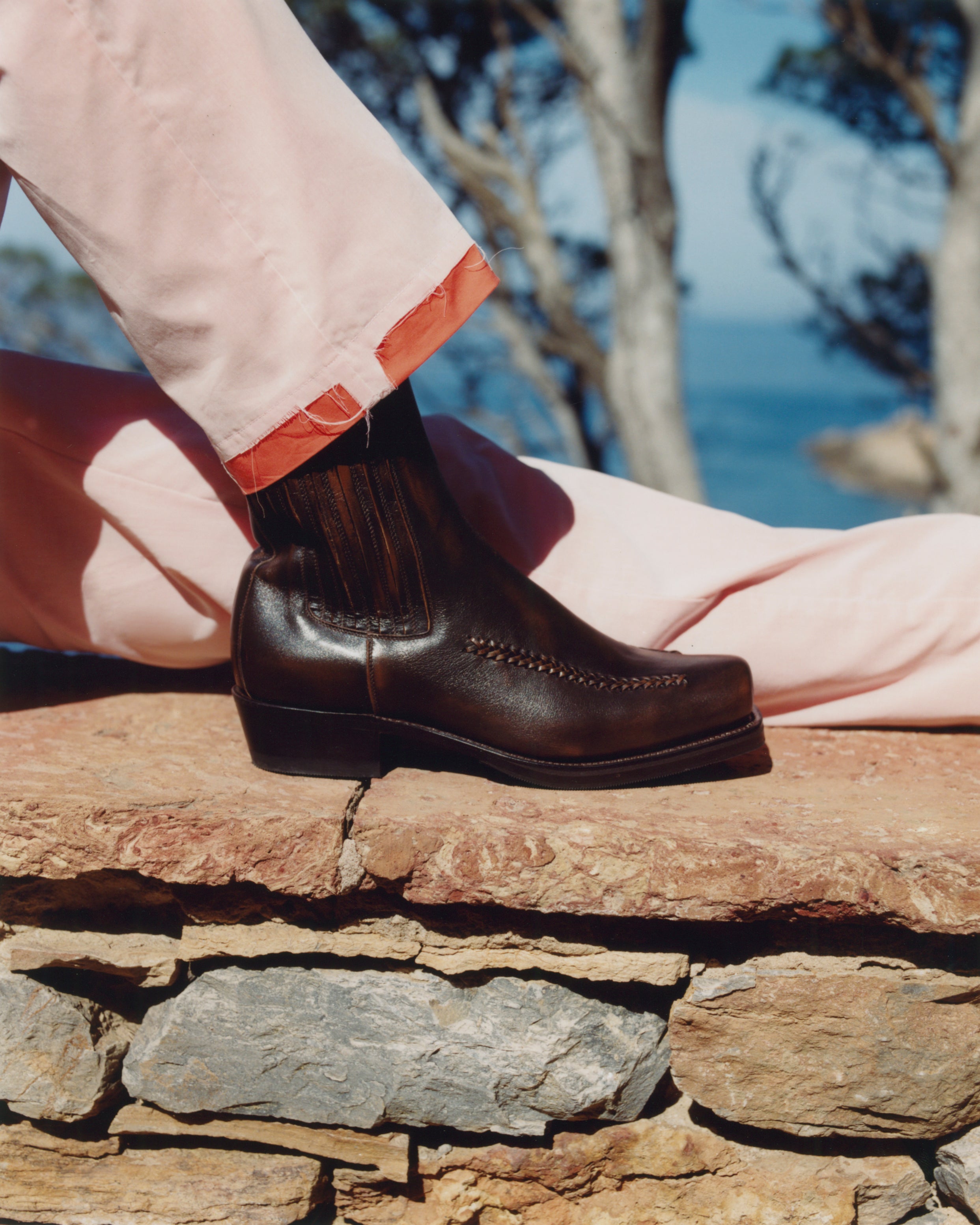 Frye country clearance chelsea boot