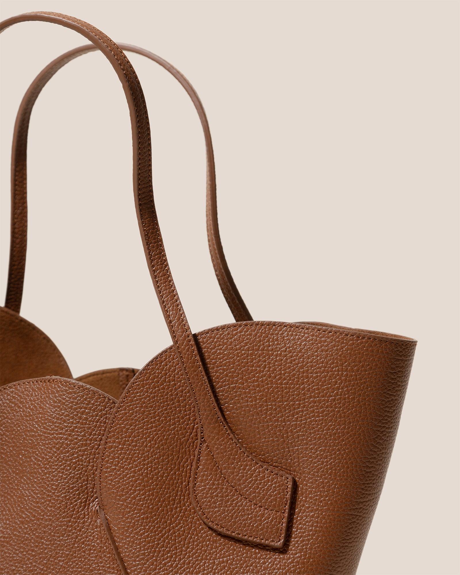SEPAL S GRAINY - Tulip Shape Zipped Tote Bag – Hereu Studio