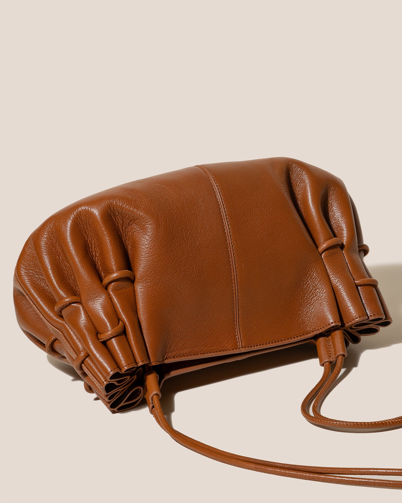 ARTA - Pleated Shoulder Bag
