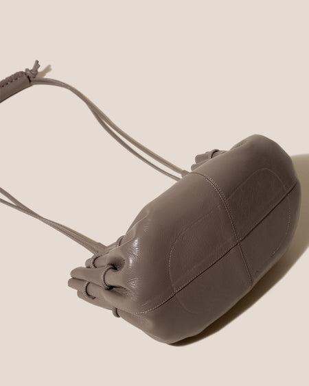 ARTA - Pleated Shoulder Bag