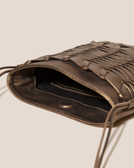 TRENA METALLIC - Flat Square Crossbody Bag