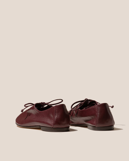 PLEGADA SHINY - Deconstructed Lace-up Shoe