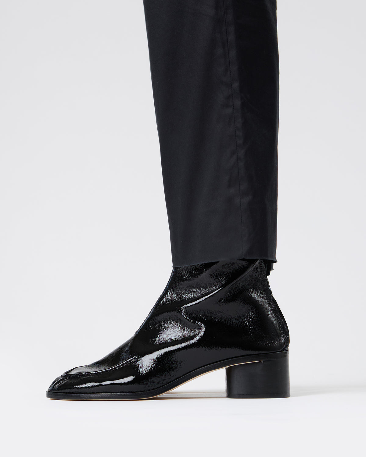 JULIOL BOOT CRINKLED GLOSSY HEELED - Soft Low-Calf Boot