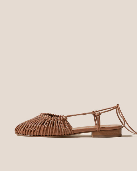 【HEREU】MANTERA Round-Toe Knotted Sandal MANTERA - Round-Toe Knotted Sandal – Hereu Studio
