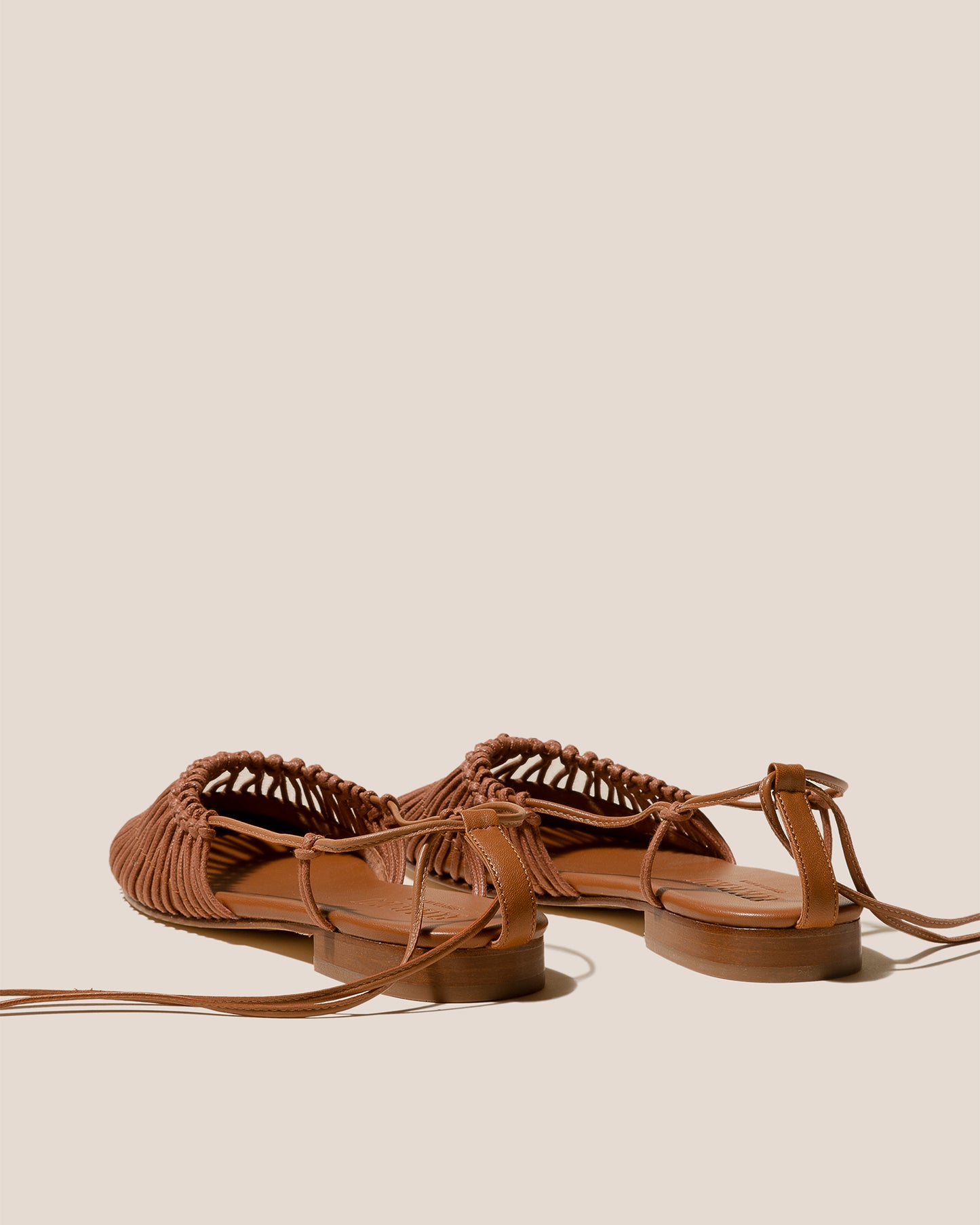 MANTERA - Round-Toe Knotted Sandal