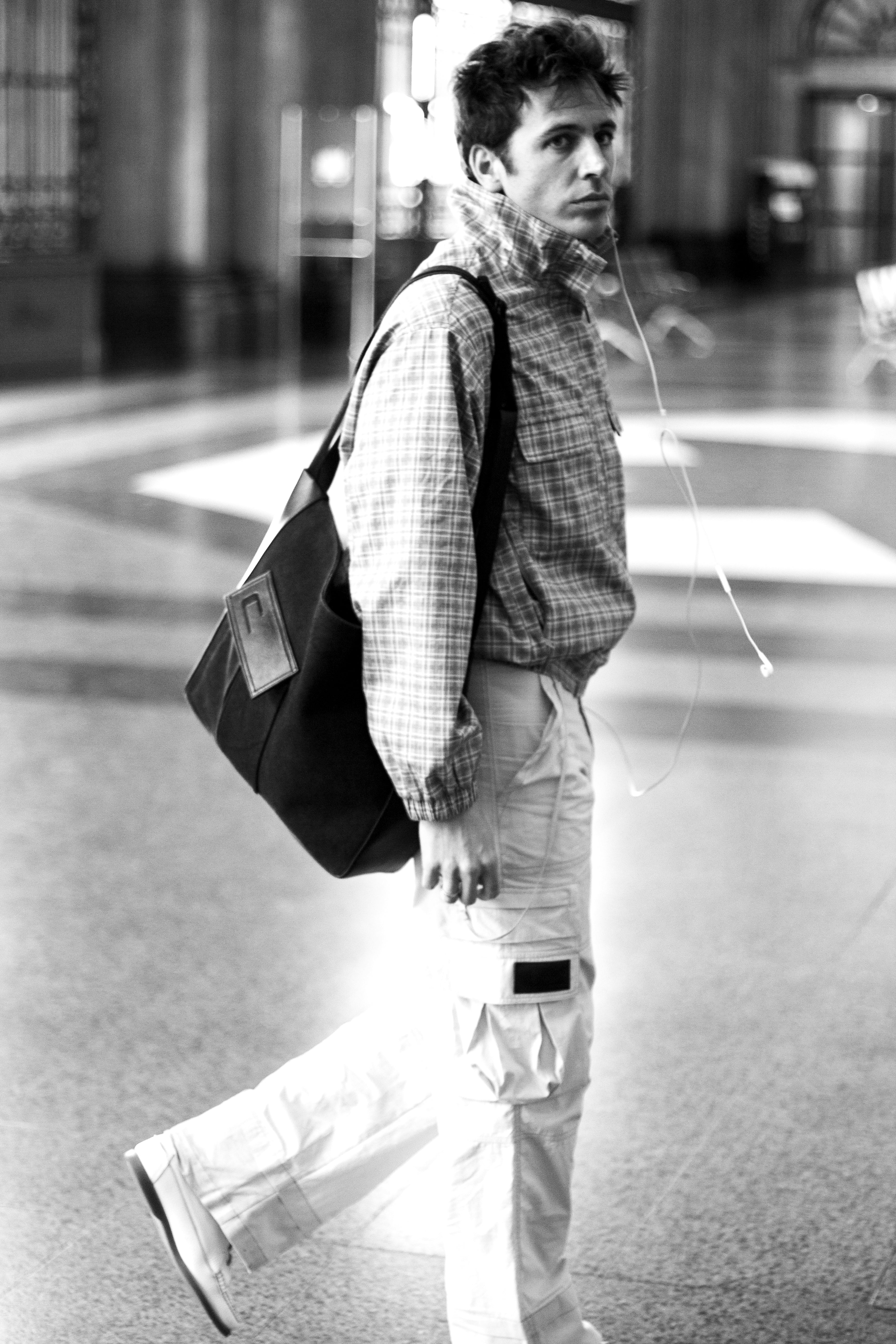 VINCLE L - Messenger Bag