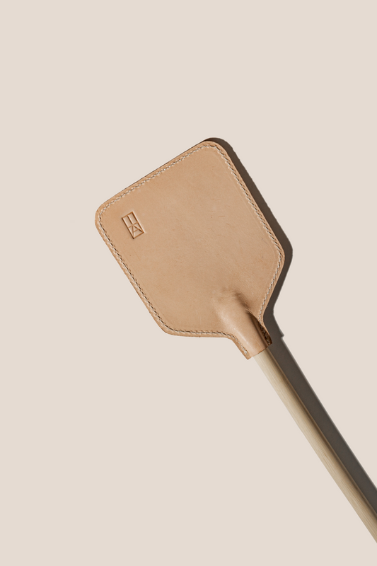 ESPANTAMOSCAS - Leather and Bamboo Fly Swatter by Miguel Milá